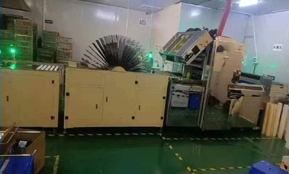 自動貼膜機 ×1.jpg